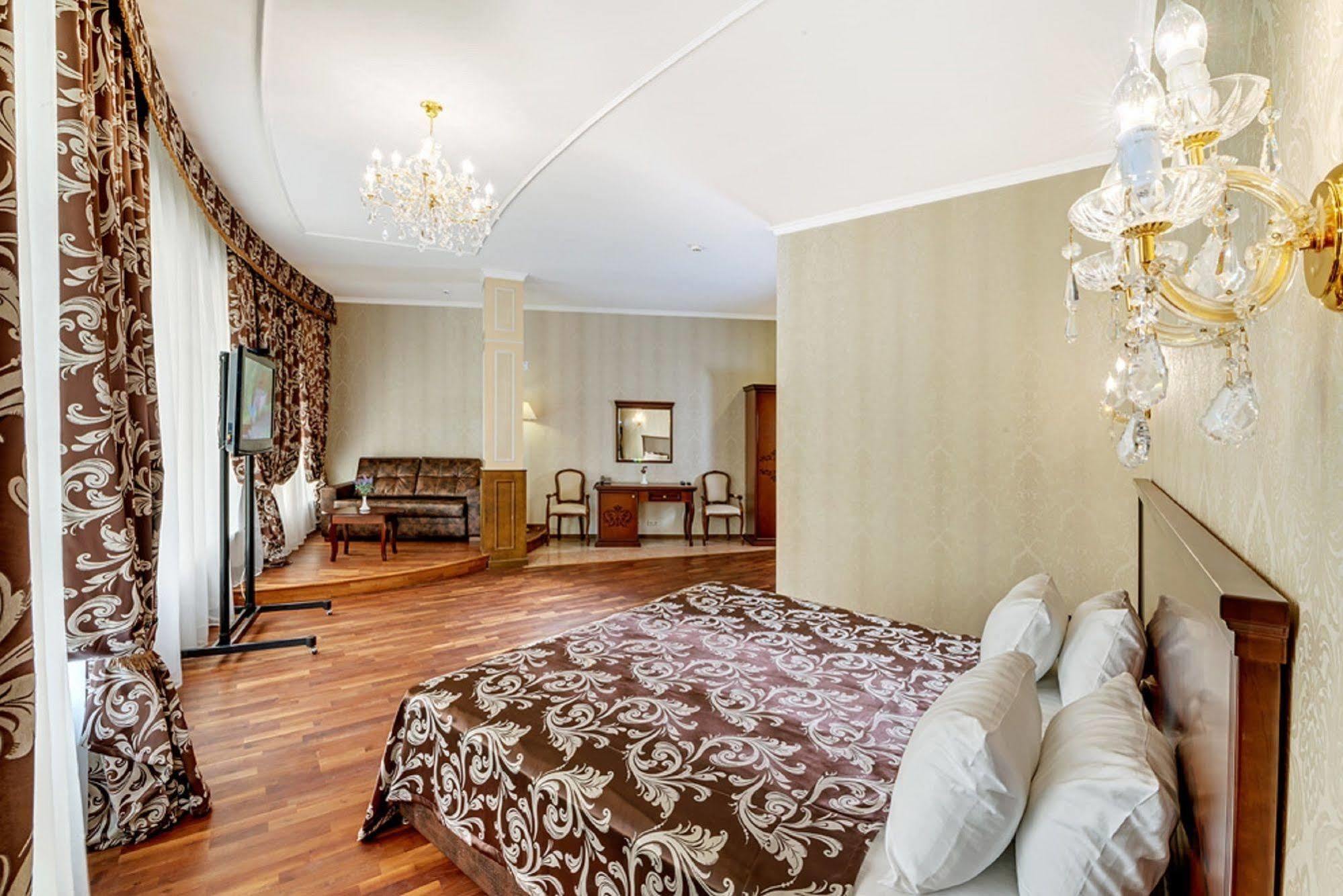 Black Sea Hotel Kiev Esterno foto